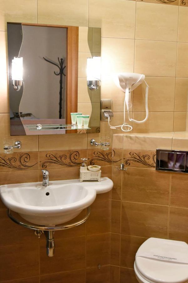 Apartament City, Clock Кросно Экстерьер фото