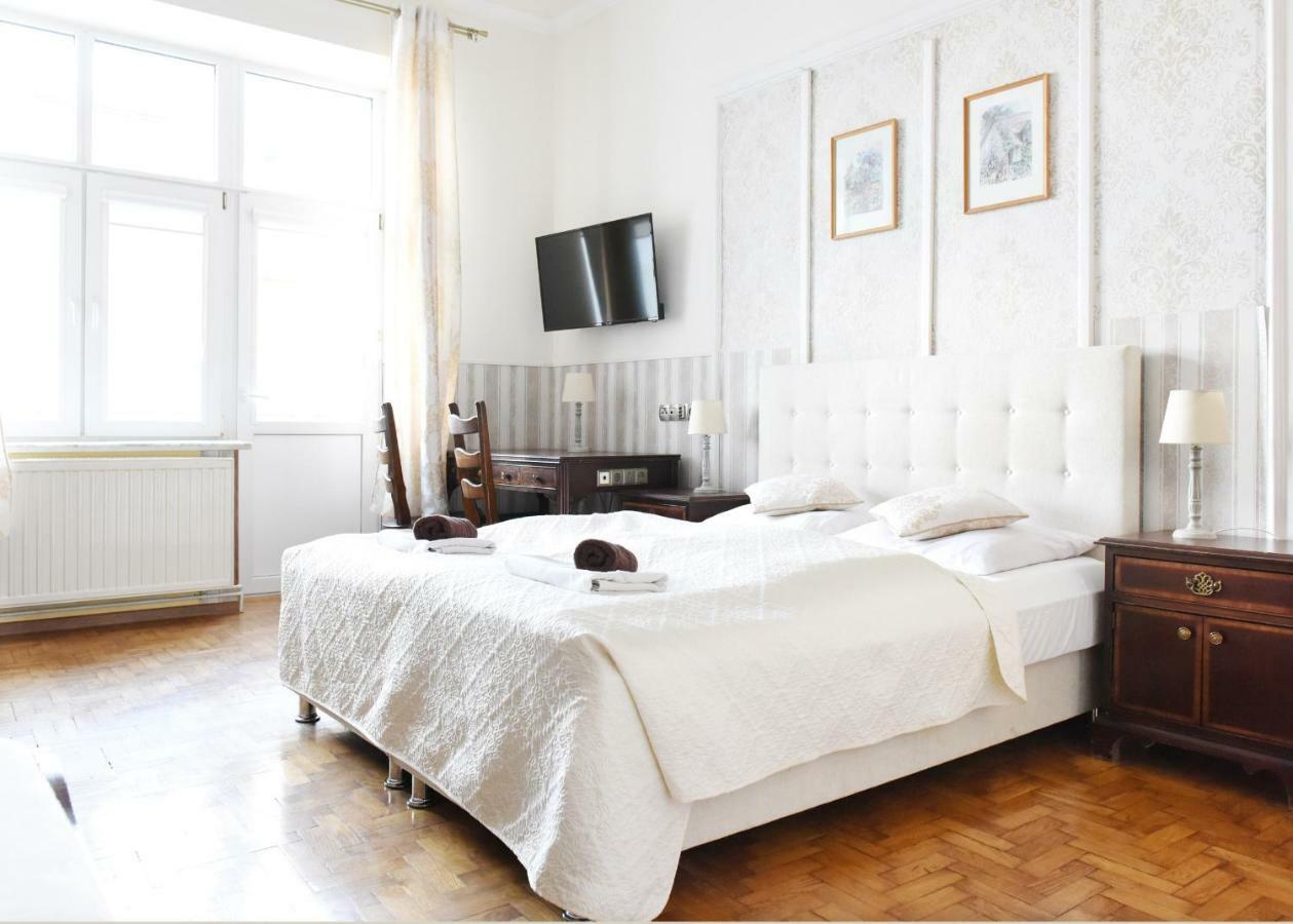 Apartament City, Clock Кросно Экстерьер фото